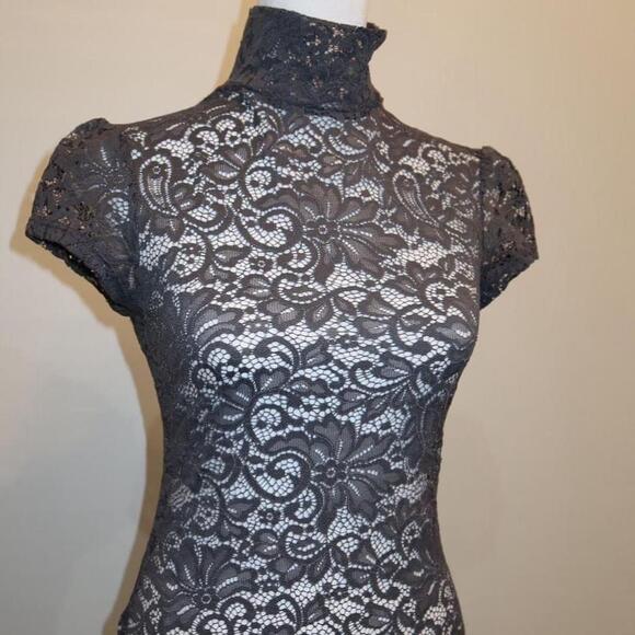 blouses - Picture 2 of 6